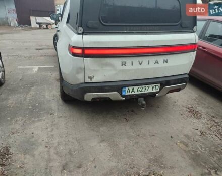 Белый Rivian R1T, объемом двигателя 0 л и пробегом 22 тыс. км за 41000 $, фото 7 на Automoto.ua