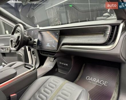 Белый Rivian R1T, объемом двигателя 0 л и пробегом 12 тыс. км за 46500 $, фото 67 на Automoto.ua