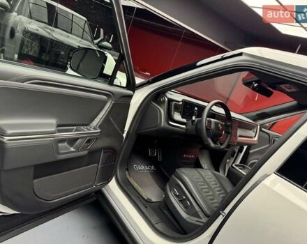 Белый Rivian R1T, объемом двигателя 0 л и пробегом 12 тыс. км за 46500 $, фото 29 на Automoto.ua