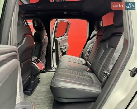 Белый Rivian R1T, объемом двигателя 0 л и пробегом 12 тыс. км за 46500 $, фото 48 на Automoto.ua