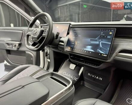 Белый Rivian R1T, объемом двигателя 0 л и пробегом 12 тыс. км за 46500 $, фото 69 на Automoto.ua
