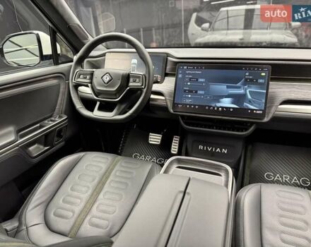 Белый Rivian R1T, объемом двигателя 0 л и пробегом 12 тыс. км за 46500 $, фото 44 на Automoto.ua