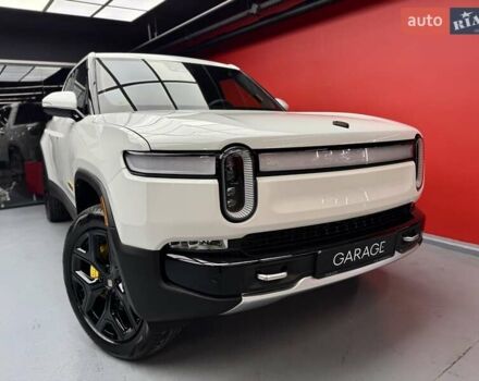 Белый Rivian R1T, объемом двигателя 0 л и пробегом 12 тыс. км за 46500 $, фото 10 на Automoto.ua
