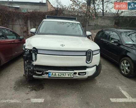 Белый Rivian R1T, объемом двигателя 0 л и пробегом 22 тыс. км за 41000 $, фото 1 на Automoto.ua