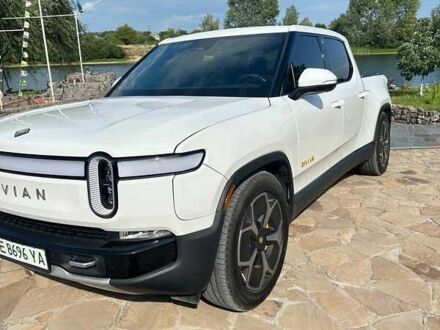 Rivian R1T 2022 у Дніпро (Дніпропетровську) на Automoto.ua Білий Rivian R1T, об'ємом двигуна 0 л та пробігом 27 тис. км за 55000 $, фото 1 на Automoto.ua
