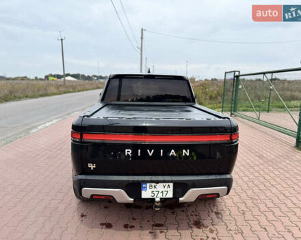Черный Rivian R1T, объемом двигателя 0 л и пробегом 66 тыс. км за 43900 $, фото 12 на Automoto.ua