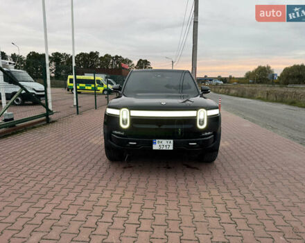 Черный Rivian R1T, объемом двигателя 0 л и пробегом 66 тыс. км за 43900 $, фото 1 на Automoto.ua