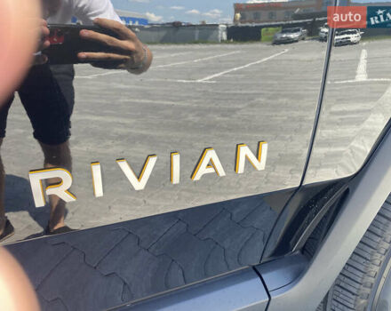 Rivian R1T 2022 в Киеве на Automoto.ua Черный Rivian R1T, объемом двигателя 0 л и пробегом 6 тыс. км за 62900 $, фото 2 на Automoto.ua