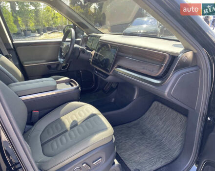 Rivian R1T 2022 в Киеве на Automoto.ua Черный Rivian R1T, объемом двигателя 0 л и пробегом 6 тыс. км за 62900 $, фото 16 на Automoto.ua