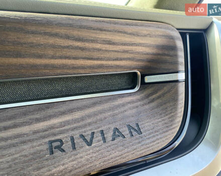 Rivian R1T 2022 в Киеве на Automoto.ua Черный Rivian R1T, объемом двигателя 0 л и пробегом 6 тыс. км за 62900 $, фото 18 на Automoto.ua
