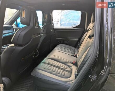 Чорний Rivian R1T, об'ємом двигуна 0 л та пробігом 11 тис. км за 33800 $, фото 8 на Automoto.ua