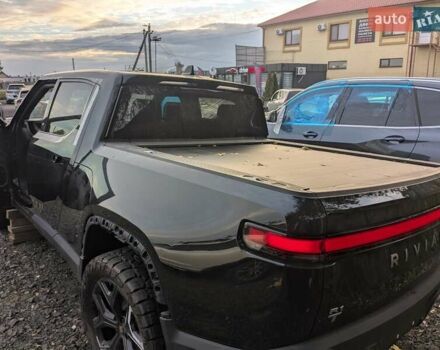Чорний Rivian R1T, об'ємом двигуна 0 л та пробігом 11 тис. км за 33800 $, фото 4 на Automoto.ua