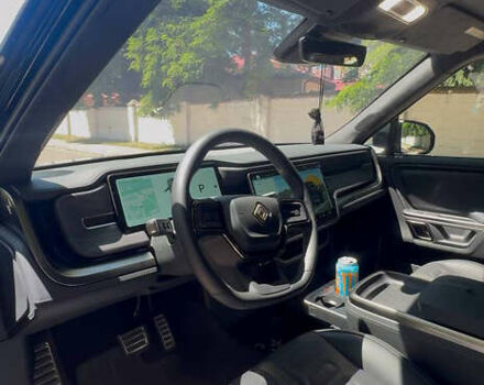 Черный Rivian R1T, объемом двигателя 0 л и пробегом 7 тыс. км за 62500 $, фото 10 на Automoto.ua