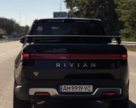 Черный Rivian R1T, объемом двигателя 0 л и пробегом 7 тыс. км за 62500 $, фото 9 на Automoto.ua