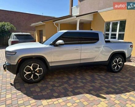 Сірий Rivian R1T, об'ємом двигуна 0 л та пробігом 64 тис. км за 43500 $, фото 13 на Automoto.ua