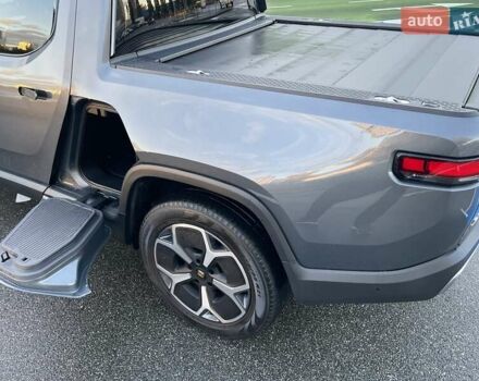 Серый Rivian R1T, объемом двигателя 0 л и пробегом 3 тыс. км за 57800 $, фото 14 на Automoto.ua