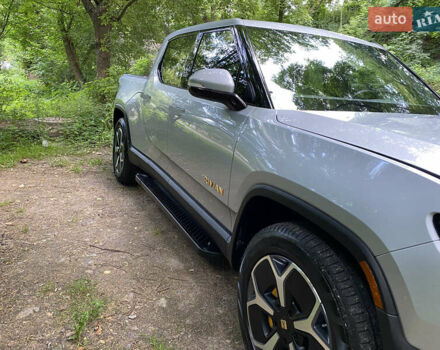 Сірий Rivian R1T, об'ємом двигуна 0 л та пробігом 15 тис. км за 53700 $, фото 7 на Automoto.ua