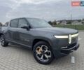 Сірий Rivian R1T, об'ємом двигуна 0 л та пробігом 68 тис. км за 37300 $, фото 1 на Automoto.ua