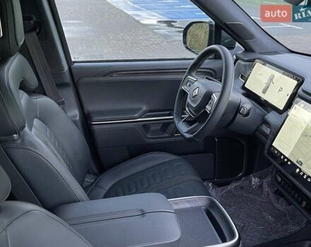 Серый Rivian R1T, объемом двигателя 0 л и пробегом 3 тыс. км за 57800 $, фото 61 на Automoto.ua