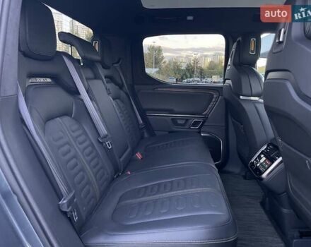 Серый Rivian R1T, объемом двигателя 0 л и пробегом 3 тыс. км за 57800 $, фото 66 на Automoto.ua