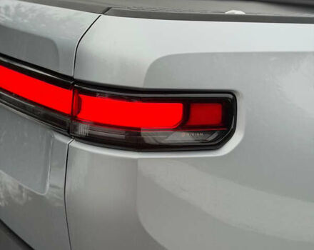 Сірий Rivian R1T, об'ємом двигуна 0 л та пробігом 63 тис. км за 43500 $, фото 17 на Automoto.ua