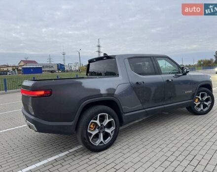 Сірий Rivian R1T, об'ємом двигуна 0 л та пробігом 68 тис. км за 37300 $, фото 6 на Automoto.ua