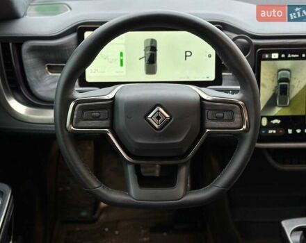 Сірий Rivian R1T, об'ємом двигуна 0 л та пробігом 43 тис. км за 41000 $, фото 24 на Automoto.ua