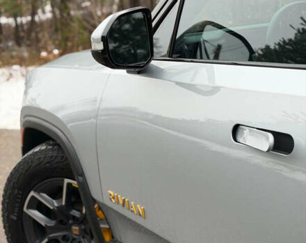Сірий Rivian R1T, об'ємом двигуна 0 л та пробігом 63 тис. км за 43500 $, фото 13 на Automoto.ua