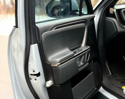 Сірий Rivian R1T, об'ємом двигуна 0 л та пробігом 63 тис. км за 43500 $, фото 1 на Automoto.ua