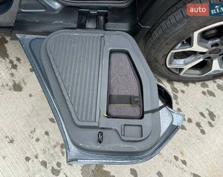 Сірий Rivian R1T, об'ємом двигуна 0 л та пробігом 43 тис. км за 41000 $, фото 11 на Automoto.ua