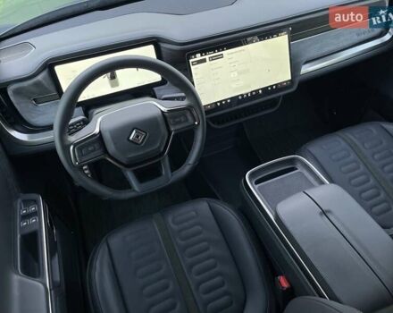 Серый Rivian R1T, объемом двигателя 0 л и пробегом 3 тыс. км за 57800 $, фото 81 на Automoto.ua