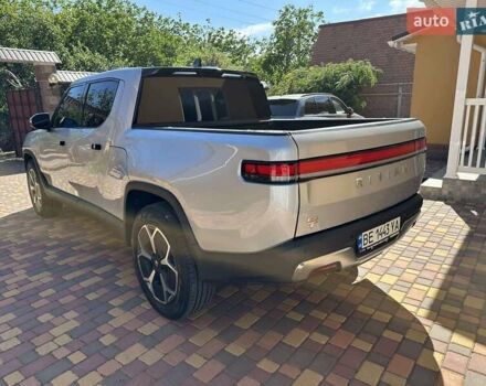 Сірий Rivian R1T, об'ємом двигуна 0 л та пробігом 64 тис. км за 43500 $, фото 12 на Automoto.ua