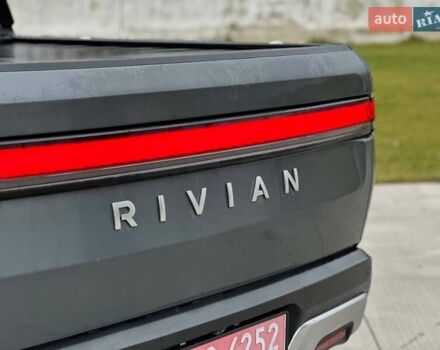 Сірий Rivian R1T, об'ємом двигуна 0 л та пробігом 43 тис. км за 41000 $, фото 7 на Automoto.ua