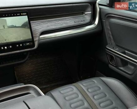 Сірий Rivian R1T, об'ємом двигуна 0 л та пробігом 43 тис. км за 41000 $, фото 28 на Automoto.ua