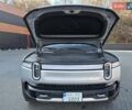 Сірий Rivian R1T, об'ємом двигуна 0 л та пробігом 59 тис. км за 52499 $, фото 18 на Automoto.ua