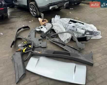 Сірий Rivian R1T, об'ємом двигуна 0 л та пробігом 62 тис. км за 32500 $, фото 23 на Automoto.ua