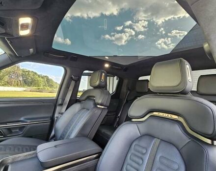 Серый Rivian R1T, объемом двигателя 0 л и пробегом 70 тыс. км за 43900 $, фото 12 на Automoto.ua