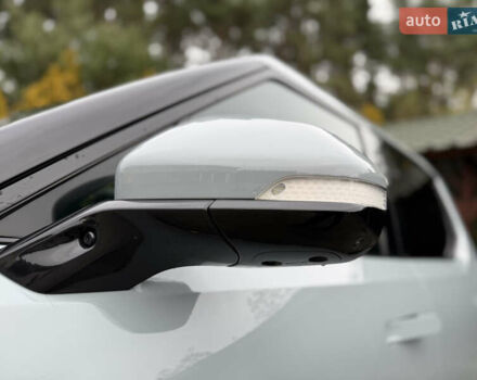 Сірий Rivian R1T, об'ємом двигуна 0 л та пробігом 56 тис. км за 42850 $, фото 18 на Automoto.ua