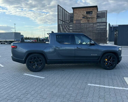 Серый Rivian R1T, объемом двигателя 0 л и пробегом 75 тыс. км за 43500 $, фото 7 на Automoto.ua