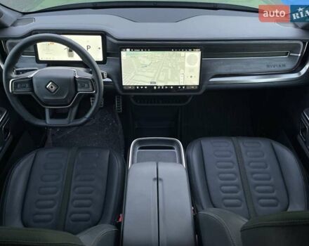 Серый Rivian R1T, объемом двигателя 0 л и пробегом 3 тыс. км за 57800 $, фото 70 на Automoto.ua