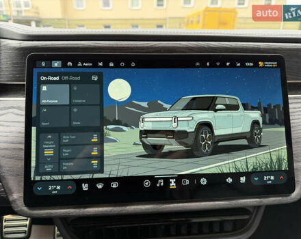 Сірий Rivian R1T, об'ємом двигуна 0 л та пробігом 56 тис. км за 42850 $, фото 33 на Automoto.ua