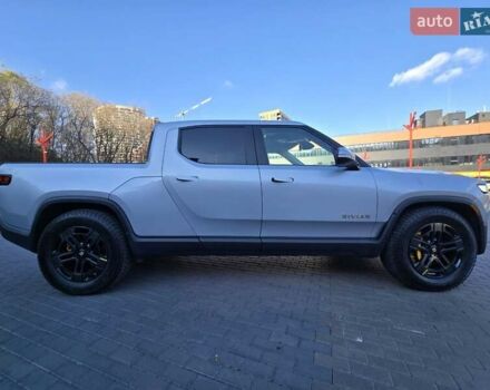 Сірий Rivian R1T, об'ємом двигуна 0 л та пробігом 59 тис. км за 52499 $, фото 8 на Automoto.ua