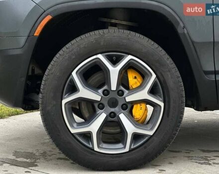 Сірий Rivian R1T, об'ємом двигуна 0 л та пробігом 43 тис. км за 41000 $, фото 10 на Automoto.ua