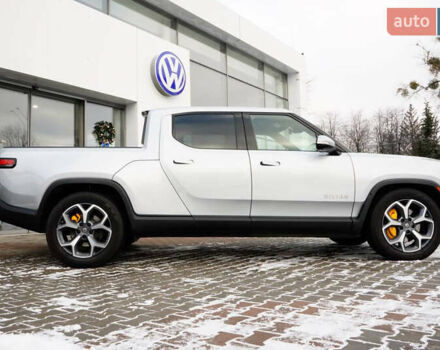 Сірий Rivian R1T, об'ємом двигуна 0 л та пробігом 44 тис. км за 49999 $, фото 9 на Automoto.ua