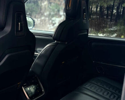 Сірий Rivian R1T, об'ємом двигуна 0 л та пробігом 63 тис. км за 43500 $, фото 5 на Automoto.ua