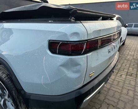 Сірий Rivian R1T, об'ємом двигуна 0 л та пробігом 62 тис. км за 32500 $, фото 9 на Automoto.ua