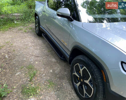 Сірий Rivian R1T, об'ємом двигуна 0 л та пробігом 15 тис. км за 53700 $, фото 6 на Automoto.ua