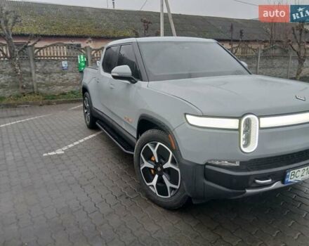 Сірий Rivian R1T, об'ємом двигуна 0 л та пробігом 49 тис. км за 43500 $, фото 5 на Automoto.ua