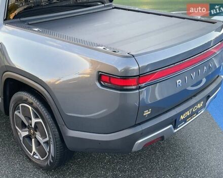 Серый Rivian R1T, объемом двигателя 0 л и пробегом 3 тыс. км за 57800 $, фото 10 на Automoto.ua