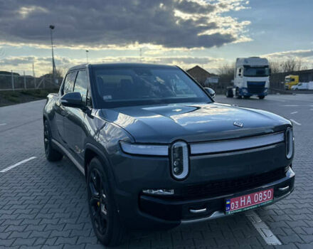 Серый Rivian R1T, объемом двигателя 0 л и пробегом 75 тыс. км за 43500 $, фото 2 на Automoto.ua